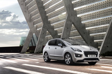 Der Peugeot 3008 Hybrid4 startet bei einem Einstiegspreis von 34.450 Euro.